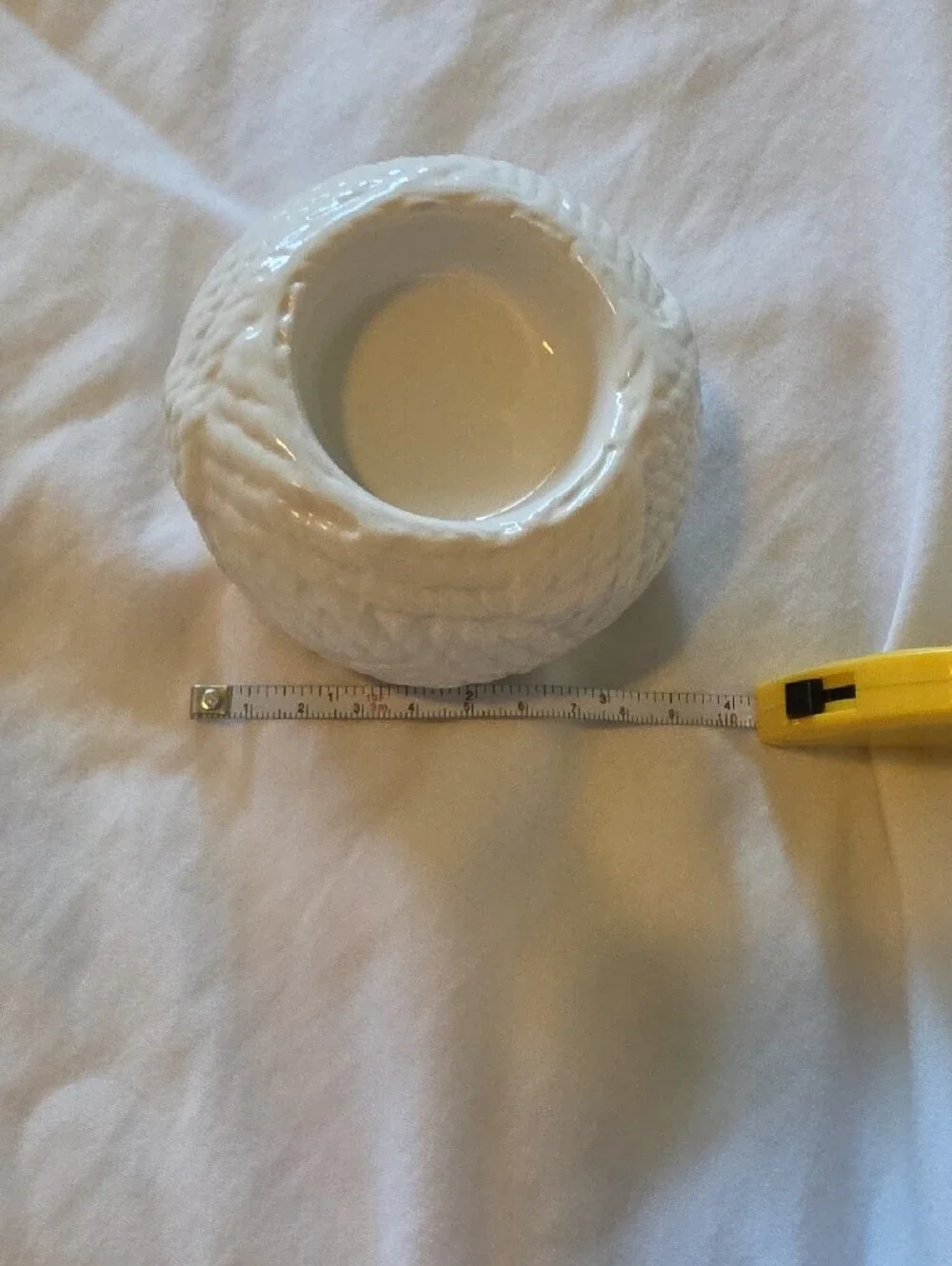 N/A textured white